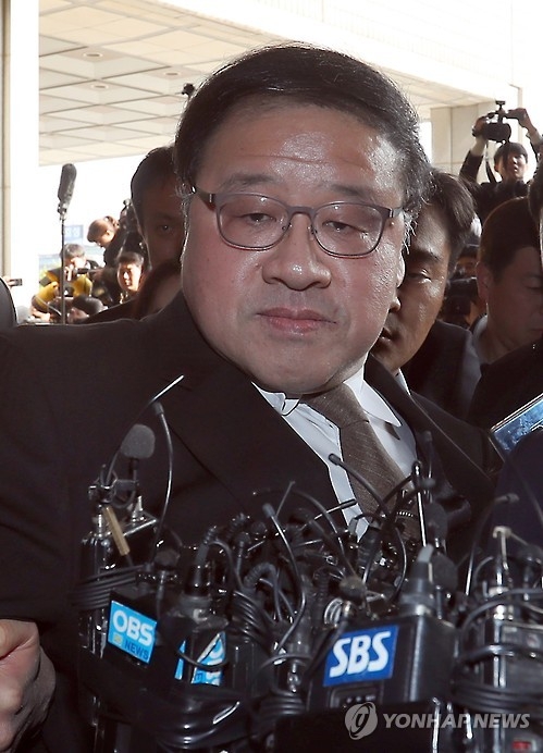 資料圖片:韓前青瓦臺總管經濟事務的首席秘書安鐘范(韓聯社)