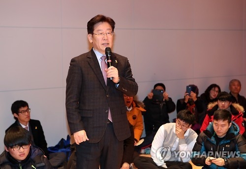 ���n�������b���]���p���^