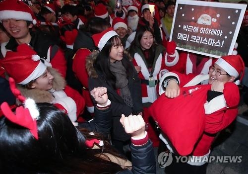 12��24��A�n���������|�A�|�X���u�����Ӵf�U�O�A�~��t�ϧּ֡����лy�C�]���p���^