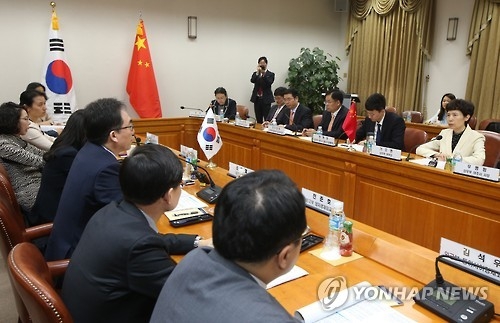 資料圖片:韓中經濟聯委會第21次會議去年4月在首爾召開。(韓聯社)