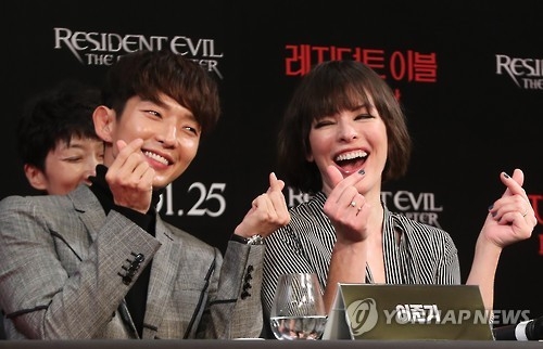 1��13��W�ȡA�s���m�ͤƦM���G�׳��n�O�̷|�b�����|�u�s���|��C�Ϭ��Ӥ��D�t���ǰ�]���^�M�̩�·��U���_�C�]���p���^ 