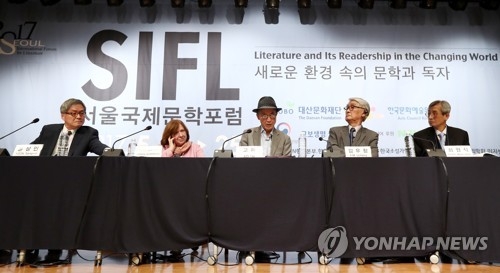 5��23��W�ȡA�b���������ϱЫO��w�|�i�j�U�A�n���ۦW�֤H���Ȧb2017������ڤ�ǽ׾¤W���D���t���C���_�������j�Ǳб¤��ۤ��B�իXù���@�a�����S���R��·�C�J�­C���_�B�֤H���ȡB���׮a������M�Z���ӡC�]���p���^