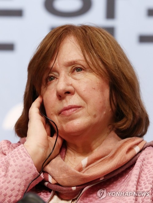 5��23��W�ȡA�b���������ϱЫO��w�|�i�j�U�A�ը�����Ǽ��o�D�����S���R·���C�J�­C���_�X�u2017������ڤ�ǽ׾¡C�]���p���^