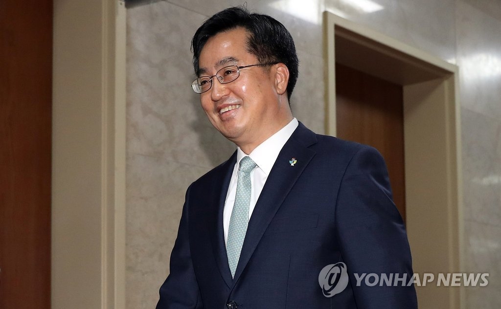 南韓企劃財政部長官兼經濟副總理金東兗(韓聯社)