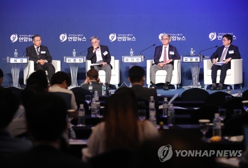 6月29日,在首爾市中區樂天酒店,韓聯社與統一部舉辦韓半島統一研討會的專題辯論會。(韓聯社)