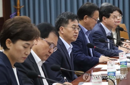 7��16��A�b�����F�������줽�j�ӡA�n���g�ٰ��`�z�ݥ����]�F�����x���F�^�]���T�^�D���l�}�g�ٳ������x�|ĳ�C�]���p���^