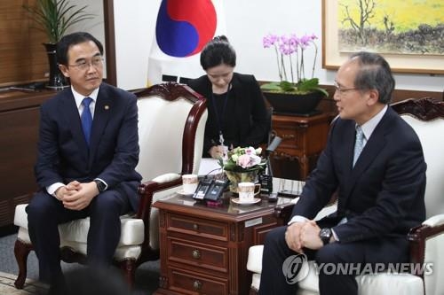 7��25��A�b�����F�������줽�j�ӡA�n���Τ@�����x�������]���^�|����X���饻�n���j�Ϫ����w�F�C�]���p���^