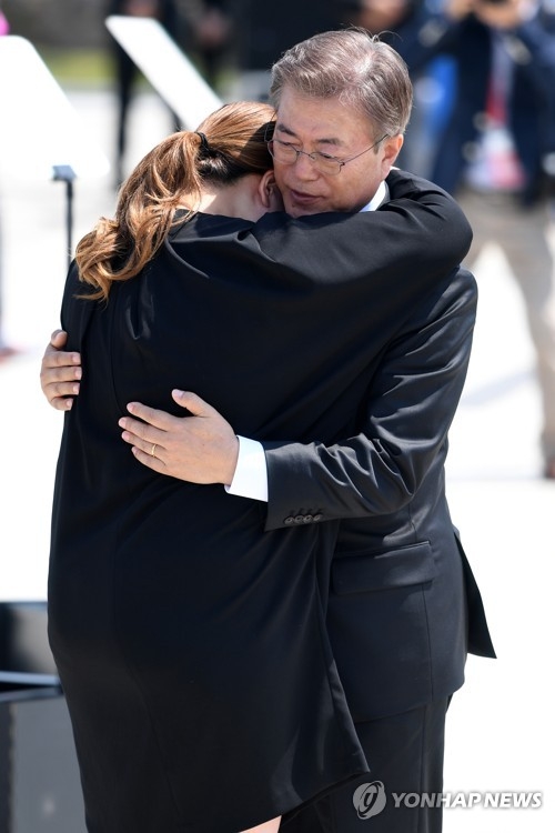 5��18��A�b��5·18���{���D�ƹB�ʡ���37�g�~���������W�A��b�G�w���J���̿��ݡC�]���p���^