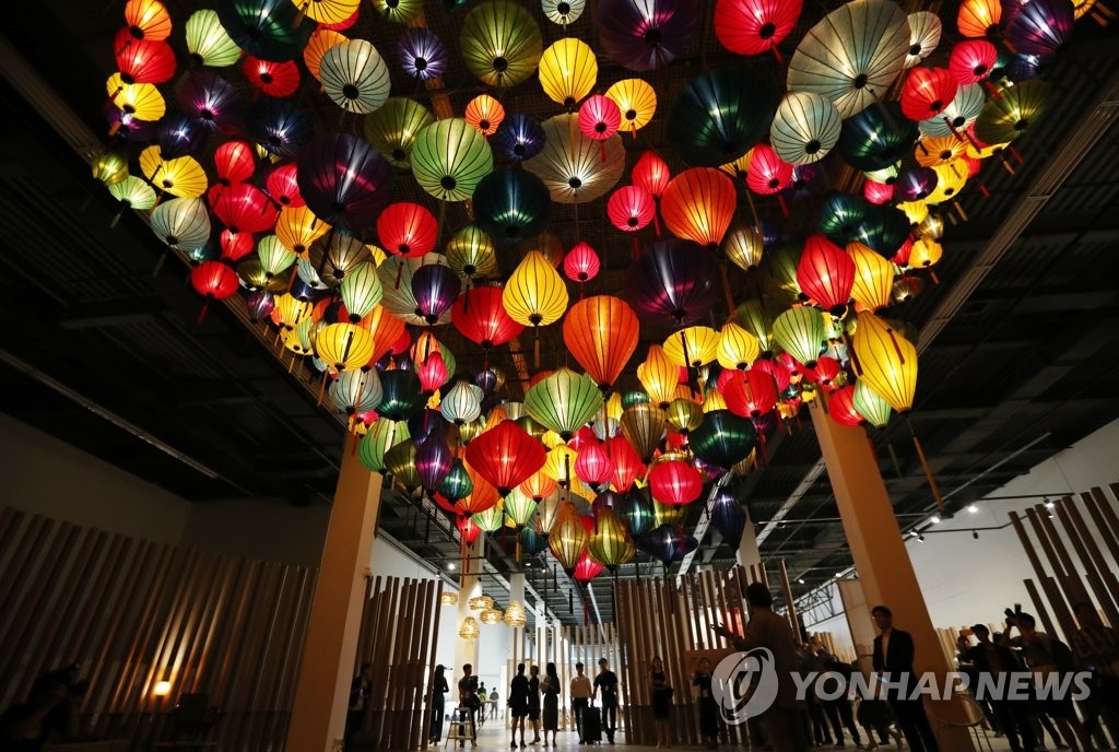 9月7日,2017光州設計雙年展進入倒計時一天,媒體公開活動在光州北區雙年展展廳舉行,圖為名為“亞洲未來”的展品。(韓聯社)