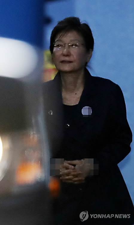 10��16��W�ȡA�b���������a��k�|�A���Ӵf�b��������᭺���x�f�ᨫ�X�k�x�C�]���p���^