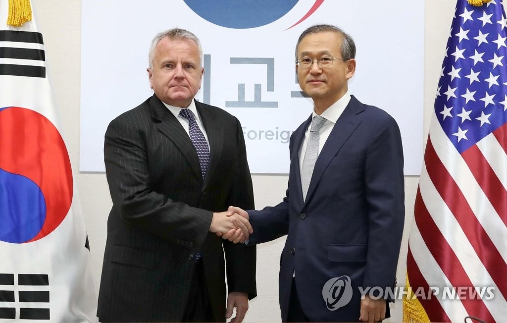 ��ƹϤ��G10��18��W�ȡA�b�����~�泡�j�ӡA�n���~�泡�Ĥ@���x�L�t�k�]�k�^�P�����Ȱ|�ư�ȭ����·�F�Q���|��Բ���ܫe�X�v�d���C�]���p���^