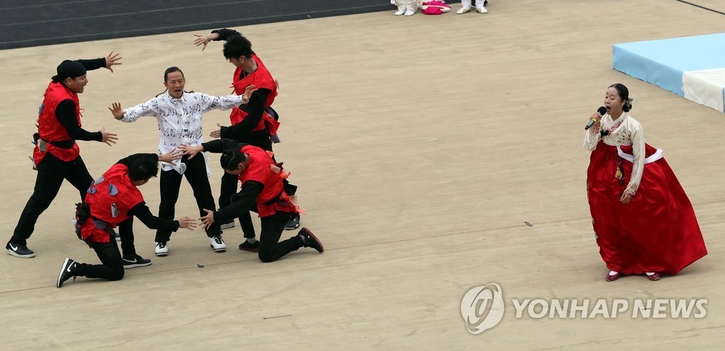 ���a�ɶ�10��31��U�ȡA�b��þ���媺�x����B�ʳ��A�n���q���|���m�t�X�C�]���p���^