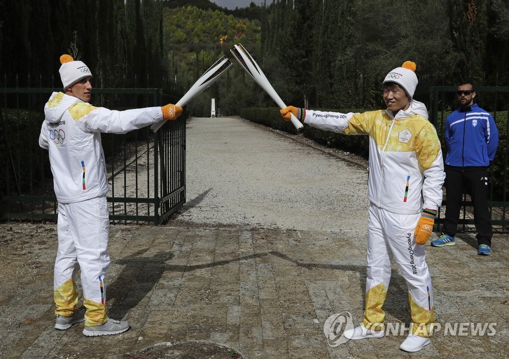 ���a�ɶ�10��24��A�n�����y�B�ʭ��봼�P�]�k�^�Υ����V���������O�Ĥ@�Τ�����B��þ�V���Ƴ��B�ʭ����i��������·����Q���⤤�������޿U�ۤv�⤤�������C�]���p���^