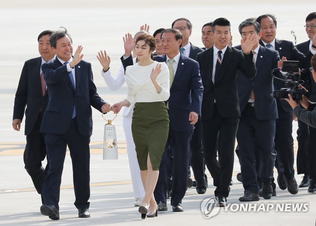 11��1��A�b���t��ھ����A�����|�[�������x�����ء]���^�B�����V���ŶǤj�Ϫ�����ⴣ���B�t�����ؿO�V�w��s������P�N�C�]���p���^