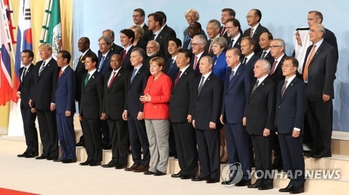 ��ƹϤ��G���a�ɶ�7��7��A�b�w��~���A�n���`�Τ�b�G�]�e�ƥk�@�^�B�����a�D�u�ߪ񥭡]�e�ƥk���^�B�w���`�z�q�J���]�e�ƥk���^�B�����`�ίS�Դ��]�e�ƥ��G�^�����y�����ŤH�h�b�G�Q�궰�Ρ]G20�^��ɤH�p�|�W�X�v�C�]���p���^