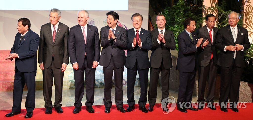 11��14��U�ȡA�b�����԰�ڷ|ĳ���ߡA��12���F�Ȯp�|�e�A�n���`�Τ�b�G�]���^�P�U�ꭺ���X�v�C���_����߻��`��ù�w����·���S���S�B�s�[�Y�`�z�����s�B�D�j�Q�Ȱ�����i·�S�������B�饻���ۦw���ʤT�B��b�G�B�Xù���`�z���w���ǤҡB�Z�ܰ�����N·����Ǻ�·�պ���ȡB�L���`�Φ�����B���Ӧ���`�z�ǦN���C�]���p���^