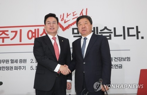 ��ƹϤ��G11��22��A�ۥѥ��D�����@�G�t�A�]���^�|����X�����@�����Үձ`�ȰƮժ���ݫF�C�]���p���^