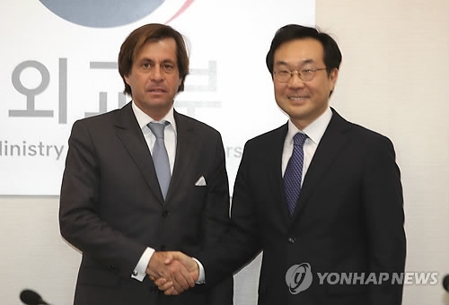 12��5��U�ȡA�b�����A���׾��]�k�^�P�غ��J�b�ĤG�����k���ŧO��ܤ�����C�]���p���^