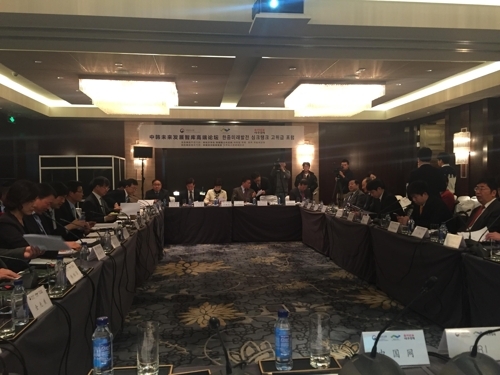 �������ӵo�i���w���ݽ׾²{���]���p���^ 