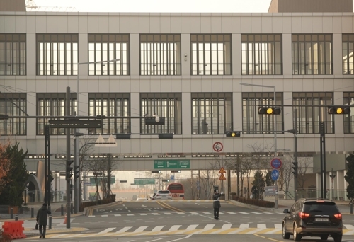 �q�l�����h�A�������S�ܴ���b���e�C�]���p���O�̦��t�b��^