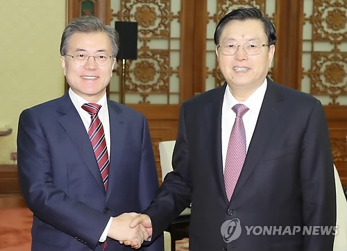 12��15��U�ȡA�b�_�ʤH���j�|��A�n���`�Τ�b�G�]���^�P�������H�j�`�e�|�e�����i�w���|��|�ͫe����X�v�C�]���p���^