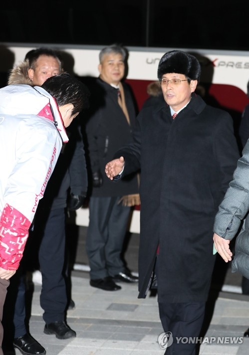 1��25��ߡA�b���������F�B�y���ߡA���i�ֻP������թe���ݤH������C�]���p���^