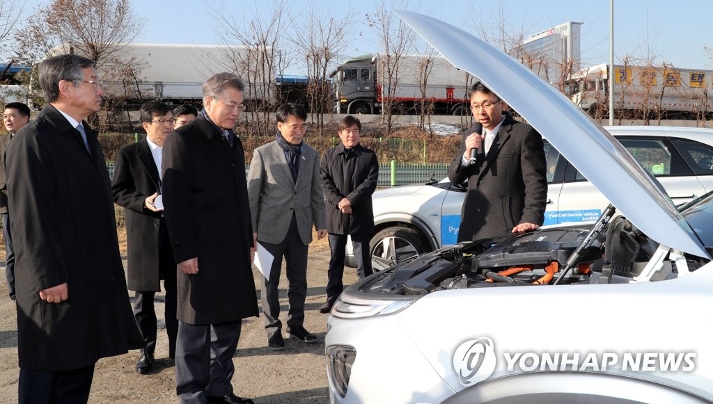 2��2��W�ȡA�n���`�Τ�b�G�խ��{�N�T����o���۰ʾr�p�B�U�ƹq���T����NEXO���C�Ϭ���b�G�]�e�ƥk�G�^ť���{�N�T���۰ʾr�p����o�է����t�`�ȡ]�e�ƥk�@�^���СC�]���p���^