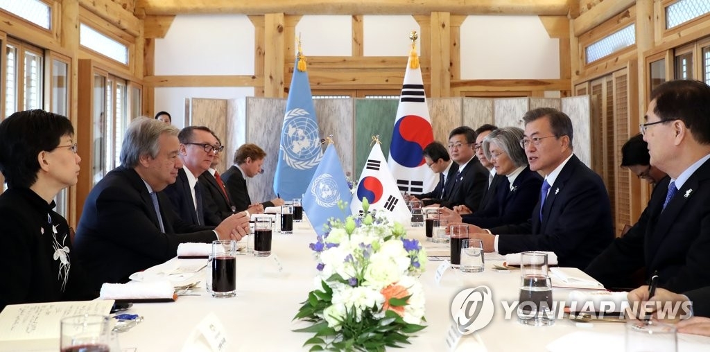 2��9��A�b����D�����N���Ͱs���A�n���`�Τ�b�G�]�k�G�^�P�p�X�꯵�Ѫ��w�F����·�j�S�p���]���G�^�|����\�|�͡C�]���p���^