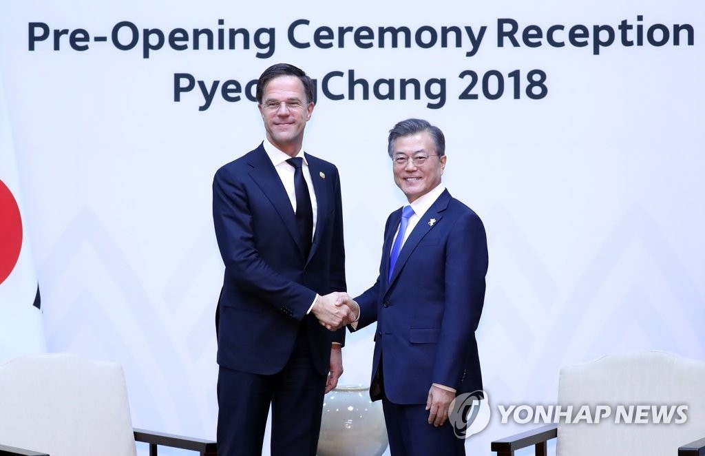 2��9��U�ȡA�b����D�s���װ����A�n���`�Τ�b�G�]�k�^�P�������۰��J·�f�S�|��|�ͫe����X�v�C�]���p���^