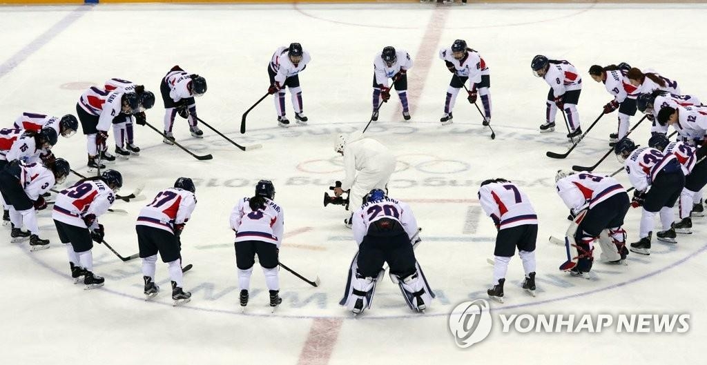 ���¤k�l�B�y�p�����b���ɤ��C�]���p���^