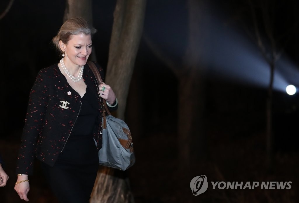 2��23��U�ȡA�ծc��a�w���e���|���b�q�ưȧU�z�����·�J�J���i�C�˻O�X�u��b�G�D�쪺�߮b�C�]���p���^