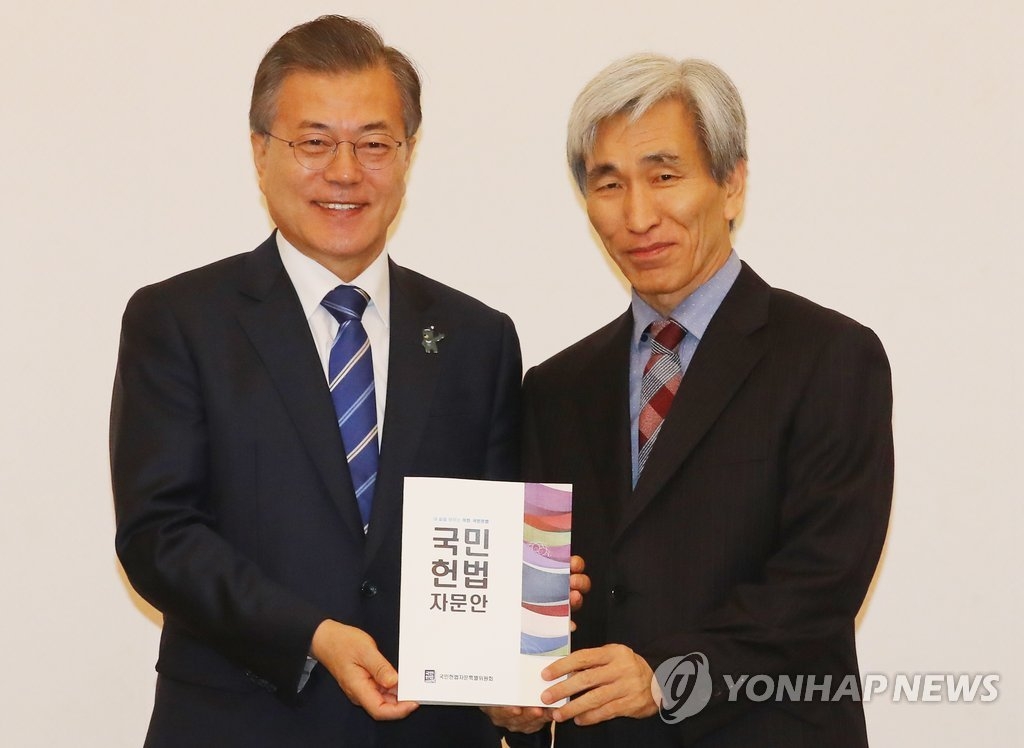 3��13��A�b�C�˻O�A�n���`�Τ�b�G�]���^�X�u����˪k�Ը߯S�O�e���|�ܽФ��\�A�ñq�F�������e���|�e�����B���t�⤤���L�׾˫�ĳ��סC�]���p���^