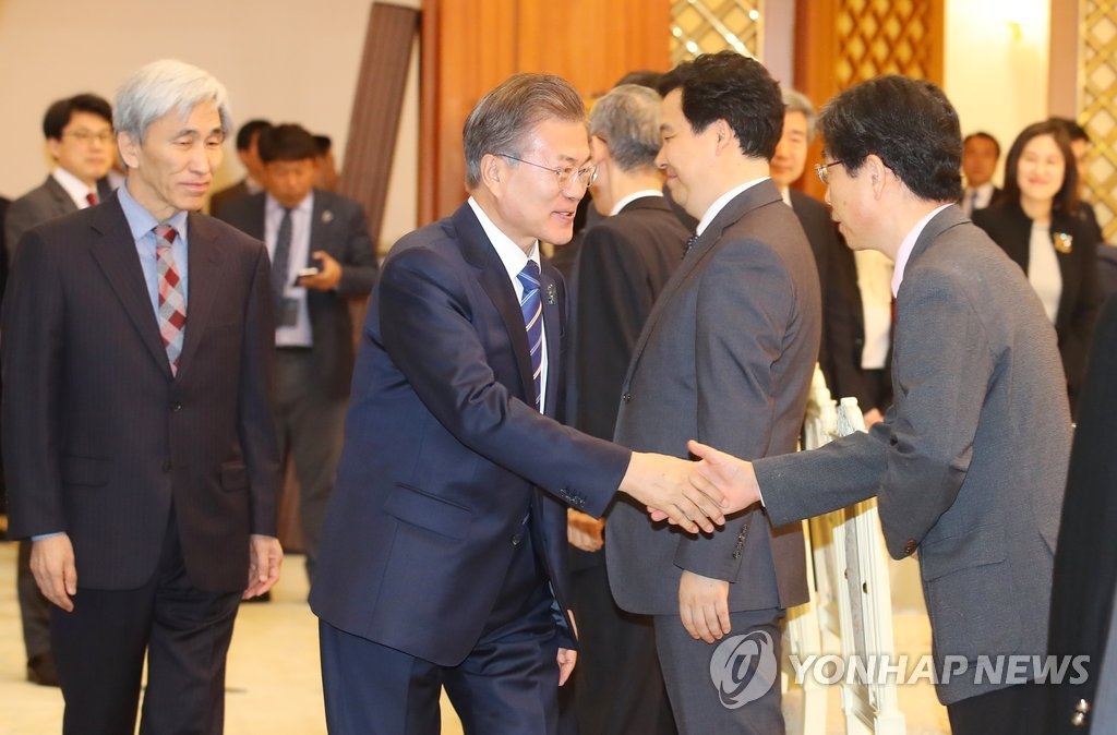 3��13��W�ȡA�b�C�˻O�A�n���`�Τ�b�G�X�u�`�Ϊ��ݬF�������e���|�X�U������˪k�Ը߯S�O�e���|���\�|�æP�e���̴���C�]���p���^