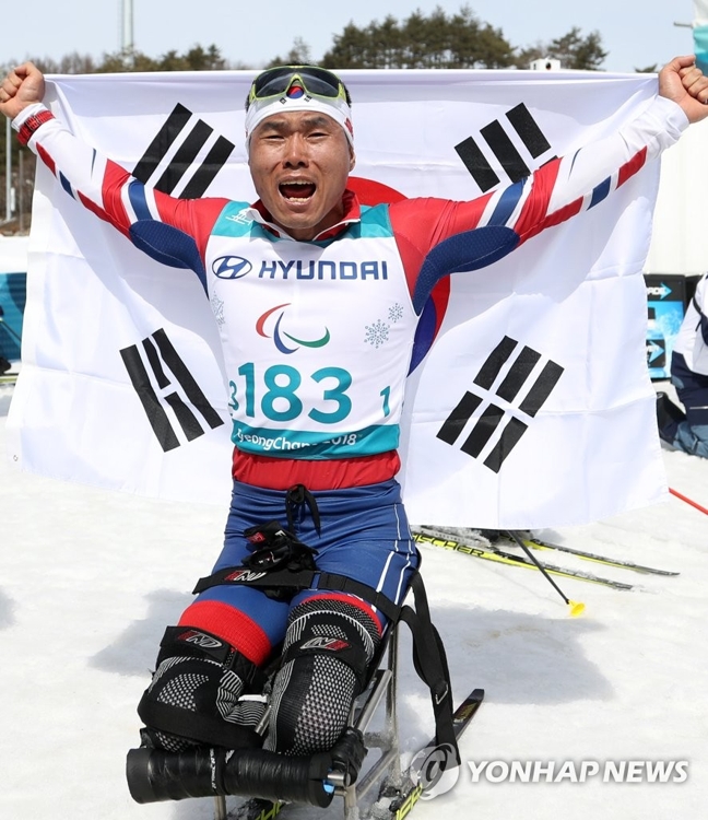 3��17��A�b����D������������ȥV�u�ⶵ���ߡA�n���V���Ƴ��B�ʭ��Ӹq���|��X�w�I�y���ܪ��C�]���p���^