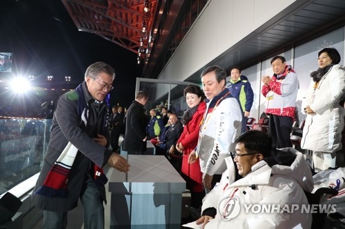 3��18��U�ȡA�b����D�������L�ǧJ��|���A�n���`�Τ�b�G�X�u2018�����V�ݶ��|�������æV�X�u�������H���P�N�C