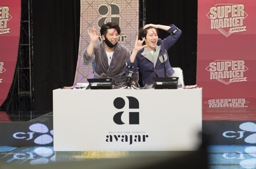 ��ƹϤ��G�����M�ƺ��b�i�ܭ����]CJ O Shopping���ѡ^