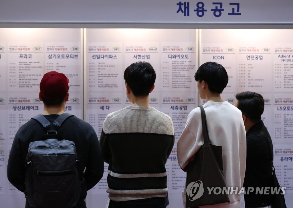 ��ƹϤ��G4��2��W�ȡA�b����COEX�|�i�����|�檺�{�N�_�ȨT���X�@���q�۸u�����|�W�A�D¾�̥��b�ݩ۸u�s�i�C�]���p���^ 