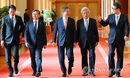 4��19��W�ȡA�b�C�˻O�A�n���`�Τ�b�G�]�k�T�^�b�X�u�s�D�C������Τ��\���ͷ|�e�P���p�����������I�]�k�@�^��͡C�]���p���^