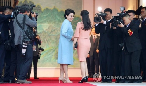 4��27��A�b�O��������@�����M�����a���A�n���`�Τ�b�G���ҤH�����Q�k�h�]���^�M���A��ȩe���|�e�������������ҤH�����D�k�h�b�i�J�߮b�|���e�H�y����C�]���p���^