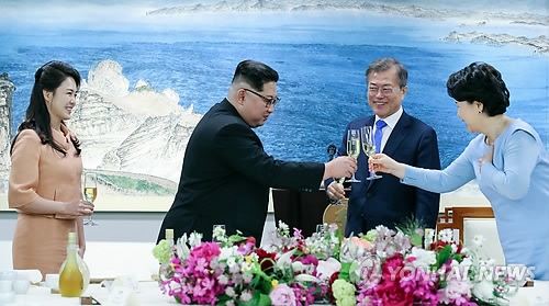 4��27��A�b�O��������@�����M�����a���|�檺�w��߮b�W�A���A��ȩe���|�e�����������]���G�^��ҤH�����D�k�h�]���@�^�V�n���`�Τ�b�G�]�k�G�^�M�ҤH�����Q�k�h�q�s�C�]���p���^