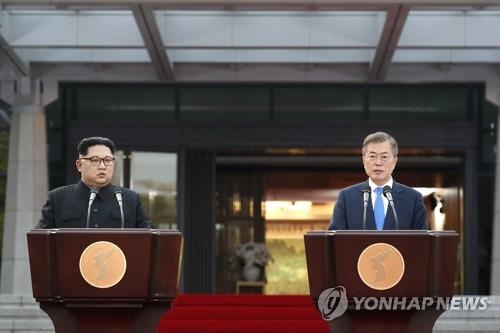 ��ƹϤ��G4��27��A�b������ҪO�����A�n���`�Τ�b�G�]�k�^�P���A��ȩe���|�e�����������|��O�̷|�A���G�m���P�i���b�q�M���B�c�a�B�Τ@���O�����Ũ��n�]²�١m�O�����Ũ��n�^�C�]���p���^ 