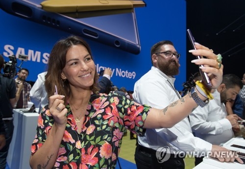 8��9��A�b�ì��|�檺Galalxy Note9�o�G�|�W�A�@�W�k�ʥ���Galaxy Note9�C�]���p���^