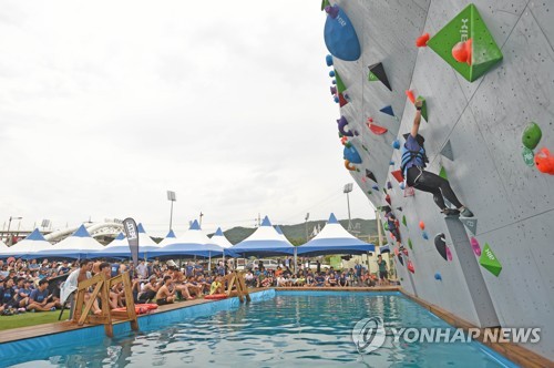 �`���k���]���p���^