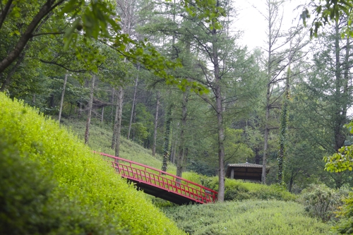 �j�r���Y���W�誺�������~�㲴�C�]���p���O�̦��t�b��^