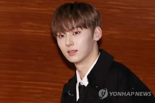 ������]���p���^