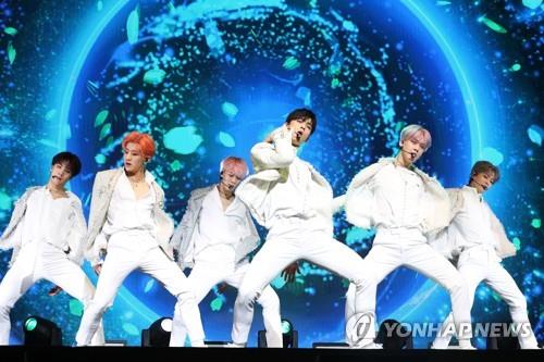 1��16��U�ȡA�b������COEX�AASTRO�b�mť�|�W�t�۷s�q�C�]���p���^