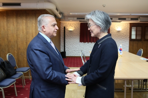 ���a�ɶ�1��24��A�b��h�F�U���A�n���~���d�ʩM�]�k�^�P��ԧJ�~�泡���p�u�q�w·����i�|��|�ͫe����C�]���p��/�~�泡�ѹϡ^