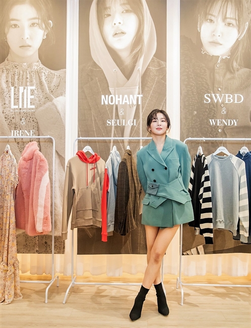 Red Velvet�]�n�����e�����|�ѹϡ^