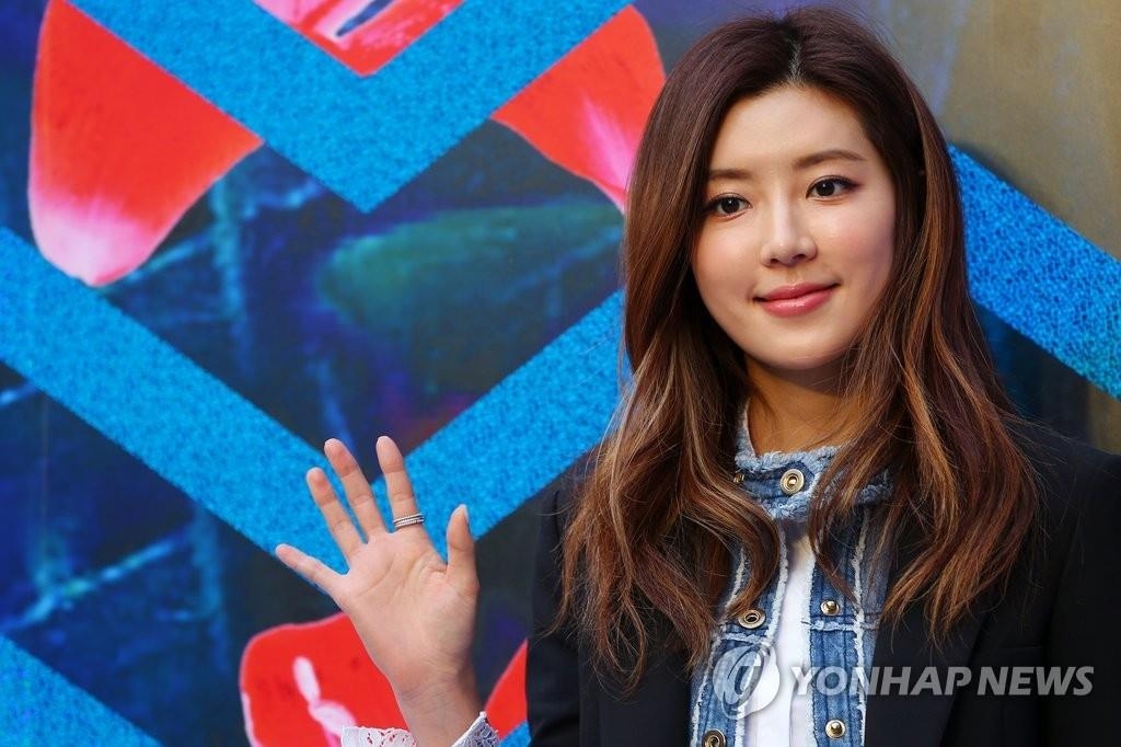 ��H�P�]���p���^