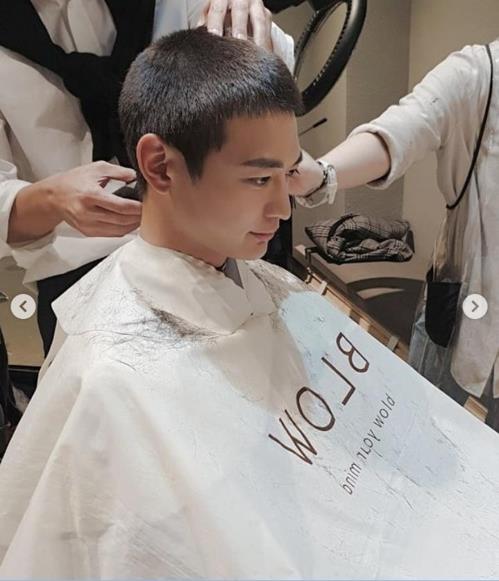 珉豪(SHINee Instagram截圖)